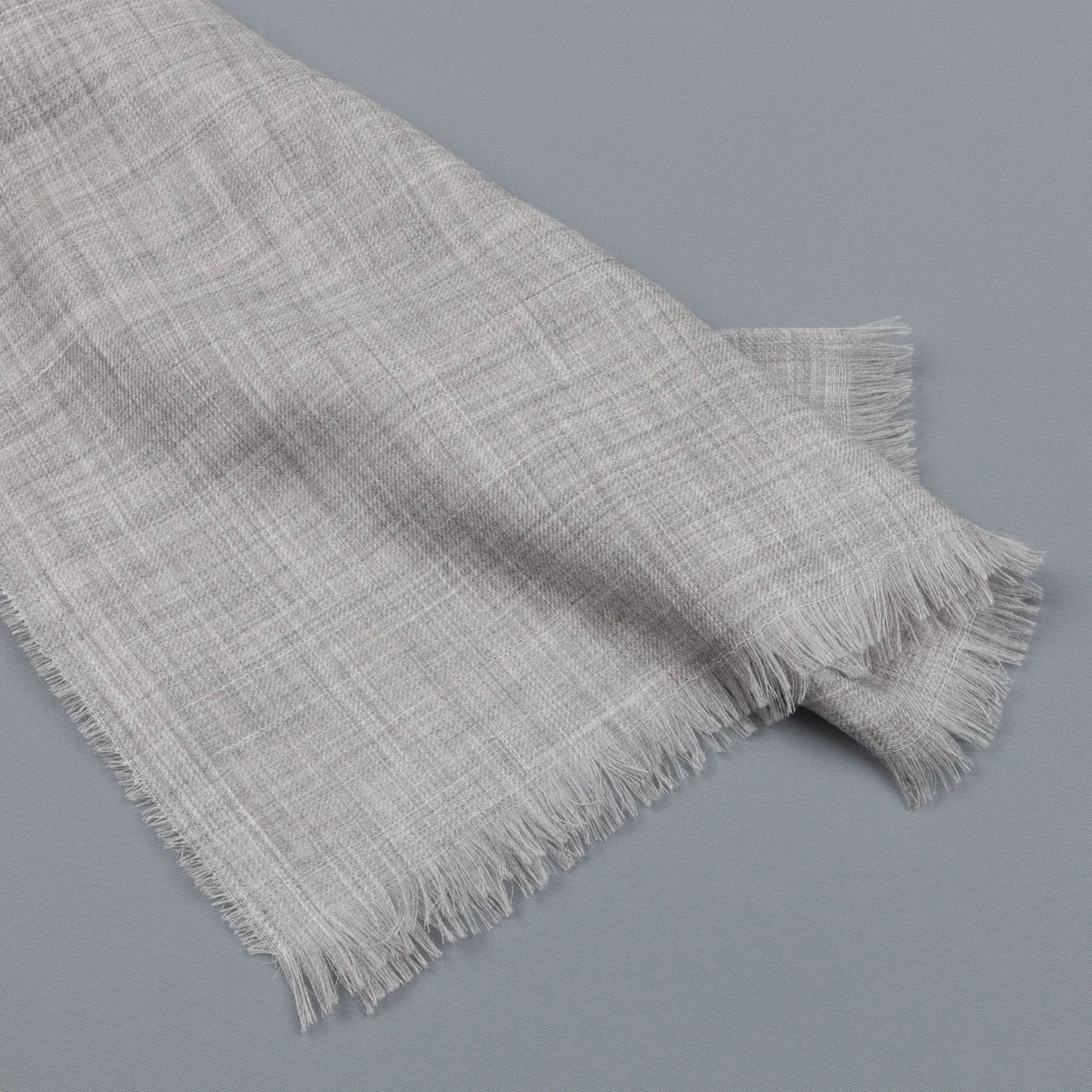 Alex Begg Wispy woven stole cashmere  Mid Grey