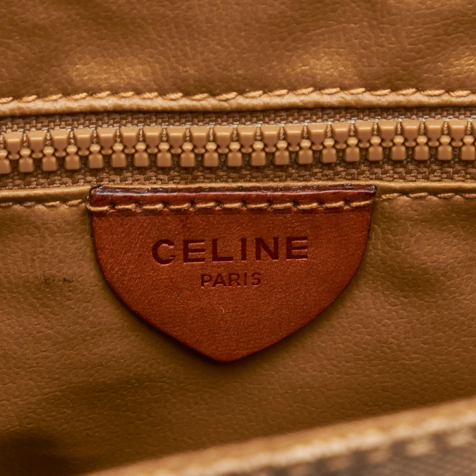 Celine Macadam Crossbody Bag (SHG-G0iQu0)