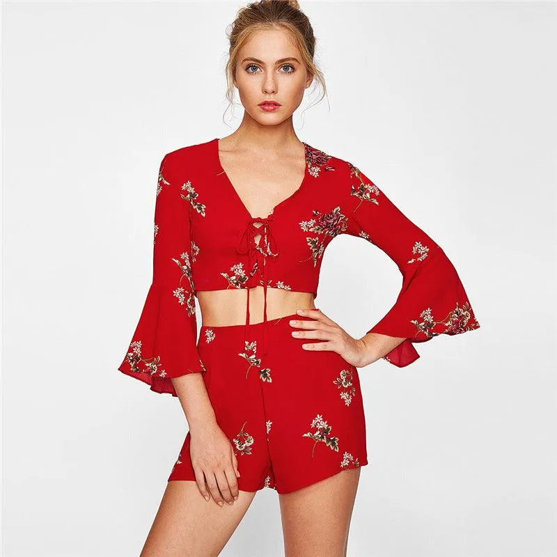 RED FLORAL FLARE SLEEVE LACE-UP SHORTS SET