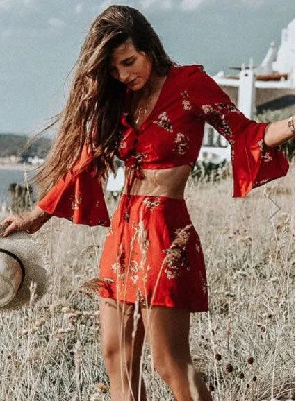 RED FLORAL FLARE SLEEVE LACE-UP SHORTS SET